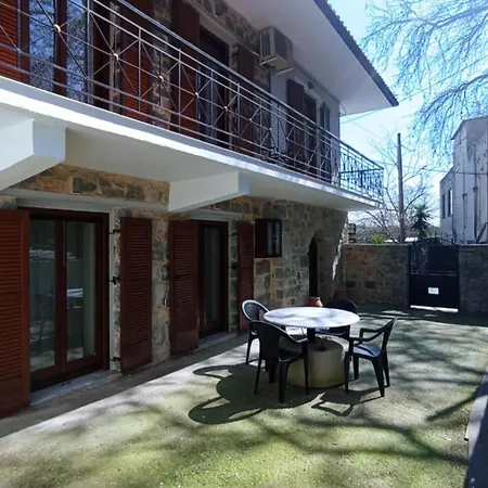 Iris Villa *
