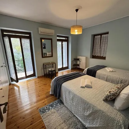 Iris Villa Mystras