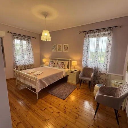 Iris Villa Mystras